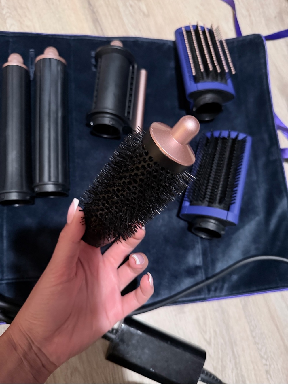Dyson Purple and Rose Gold Multi-Styling Hair Tool Set - Picture 7 of 9